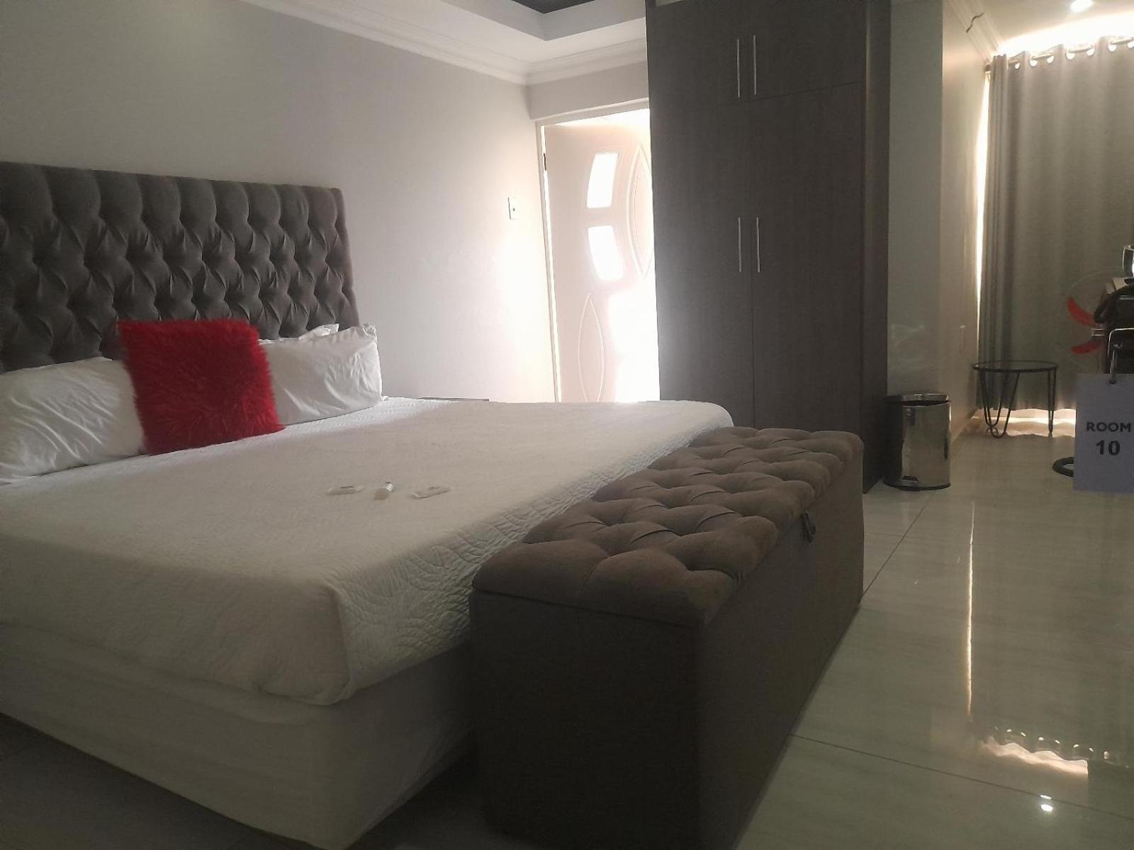 Lifestyle Lodge Hotel Vereeniging Room photo